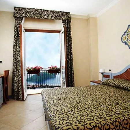 Residenza Del Golfo Hotel 4*