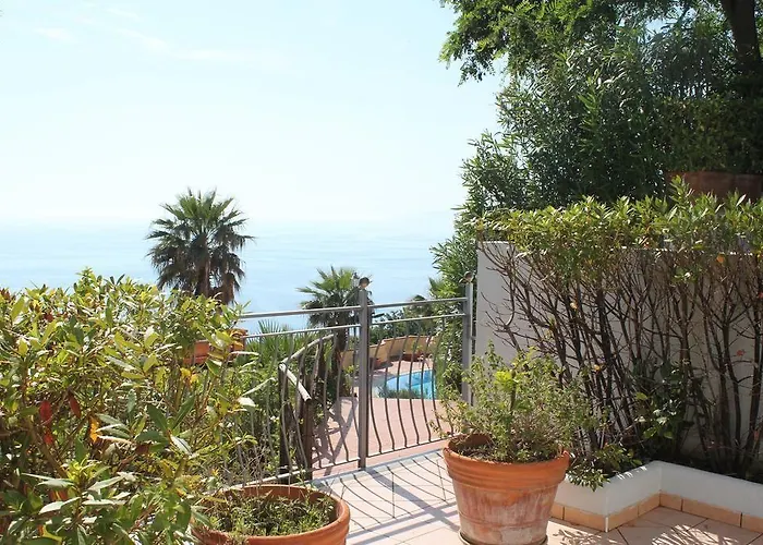 Residenza Del Golfo Hotel 4*